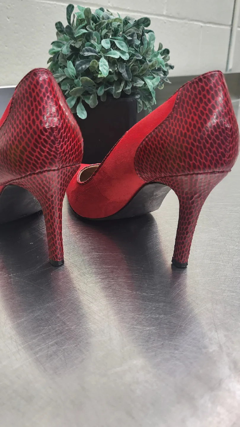 Style&co Red Heels - Size 6.5M image indicator(3)