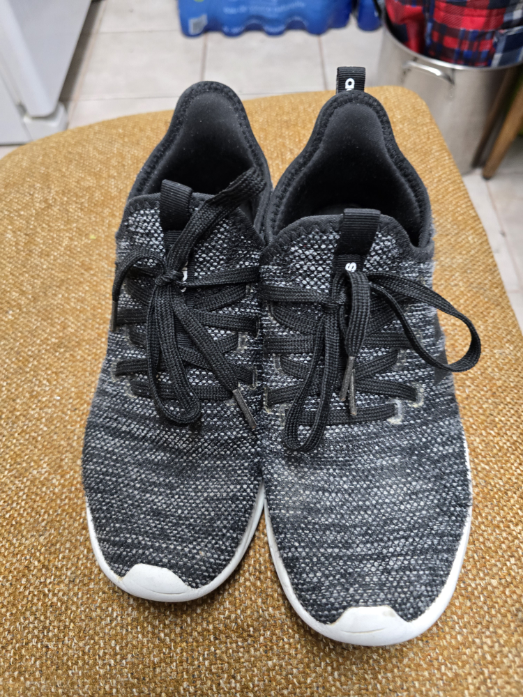 Adidas Cloudfoam Running Shoes - US Size 8.5 - photo 2