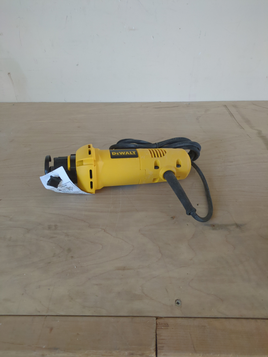 DeWalt DW660 Cut-Out Tool
