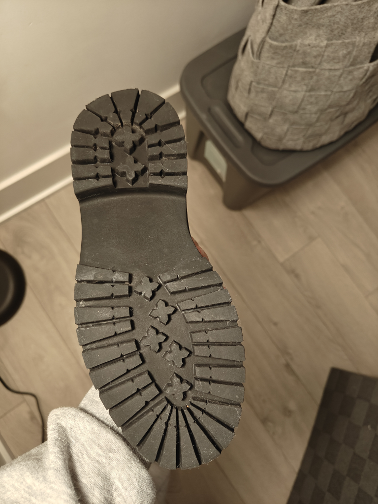 Steve Madden Leather Winter Boots Size 6-6.5 + Freebies! - photo 4