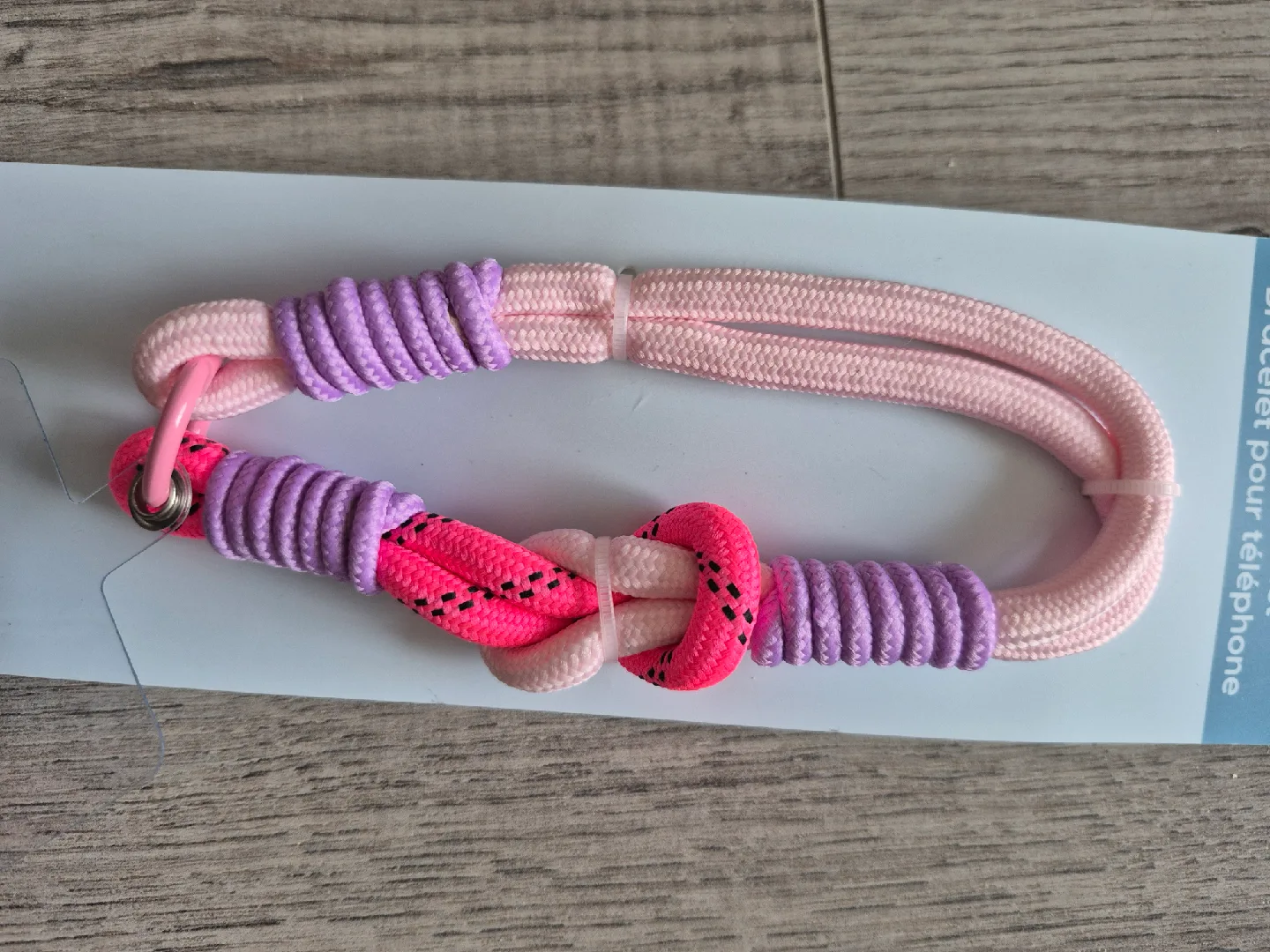New Ardene Phone Wristlet Bracelet image indicator(3)