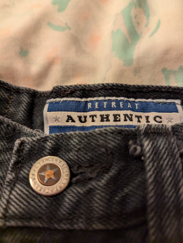 Retreat Blues Denim Shorts size 26, downtown Toronto. - photo 4