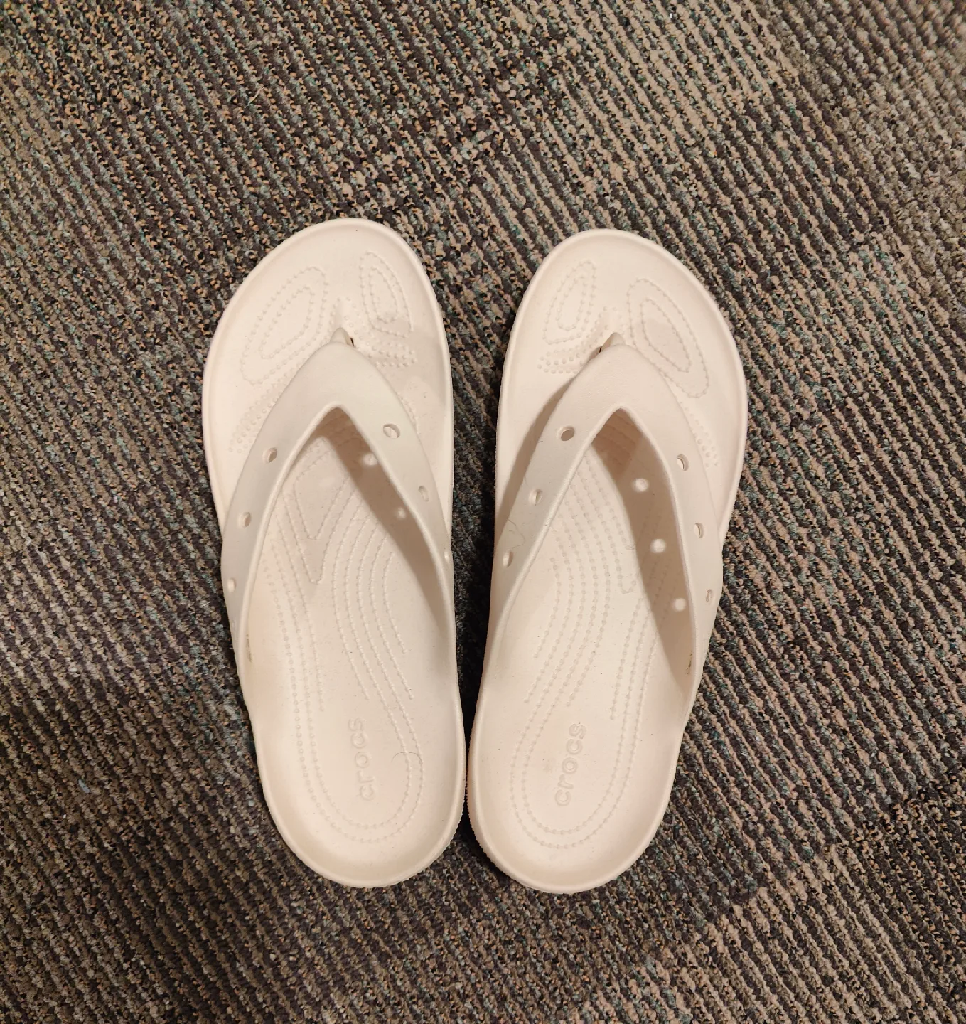 Crocs Slippers image indicator(2)