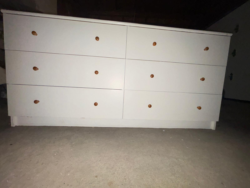 White 6-Drawer Dresser