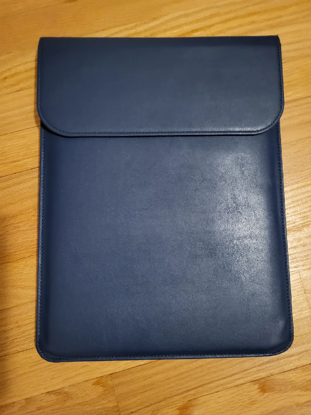 MacBook Air M1 (2020) – Excellent Condition | Low Cycle Count image indicator(2)