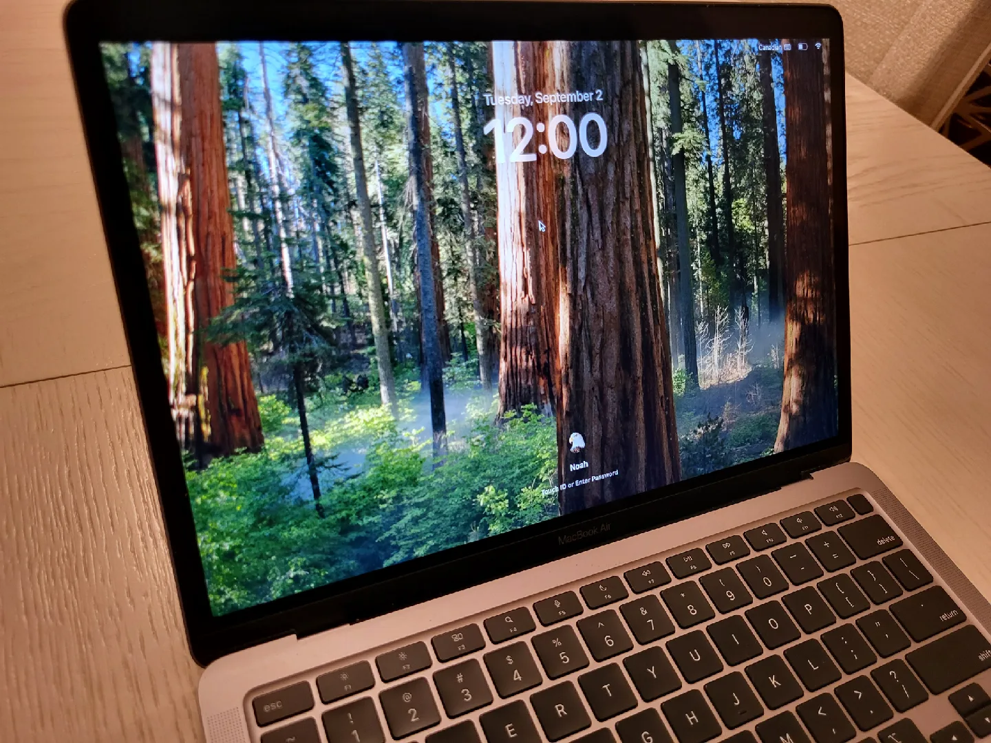 MacBook Air M1 (2020) – Excellent Condition | Low Cycle Count image indicator(4)