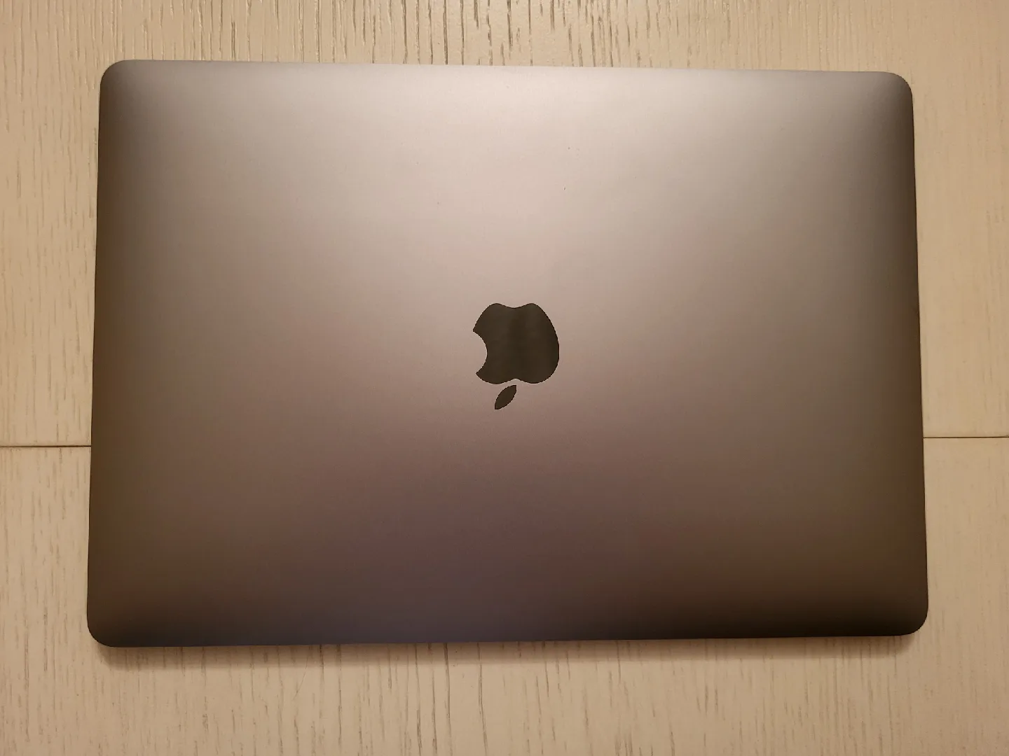 MacBook Air M1 (2020) – Excellent Condition | Low Cycle Count image indicator(5)