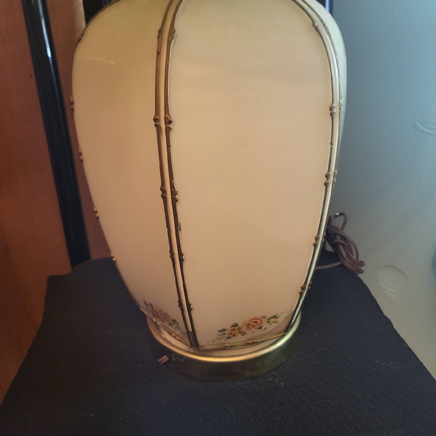 Vintage Floral Table Lamp - photo 4