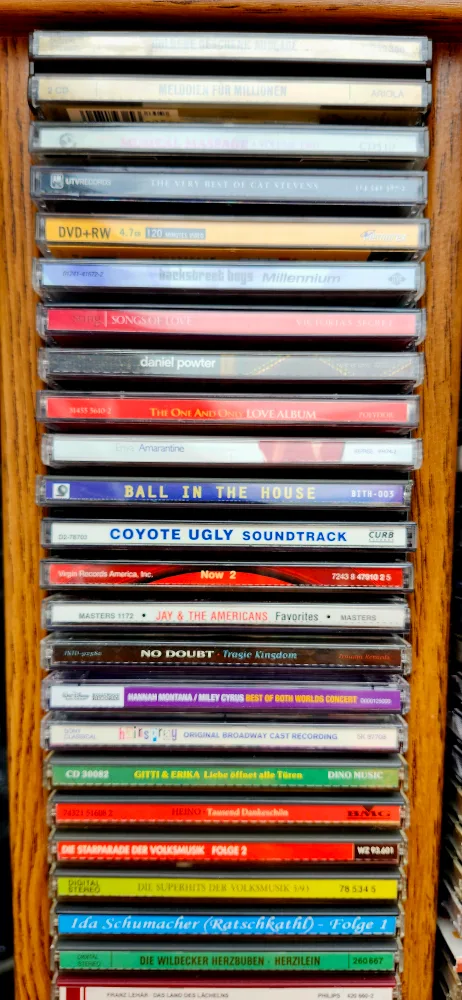 Mixed  CDs de toda Clase de Musica $3 image indicator(3)