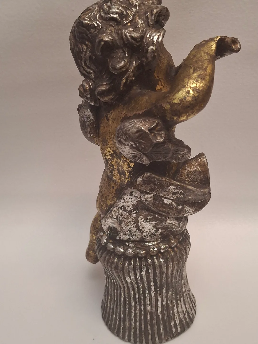 Angel Playing Trumpet Statue image indicator(4)