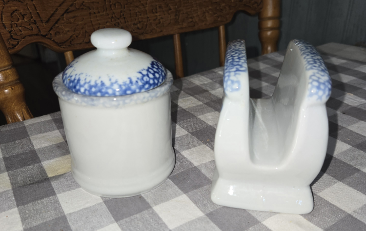 Vintage Ceramic Sugar Bowl, Napkin Holder, Plate - photo 4