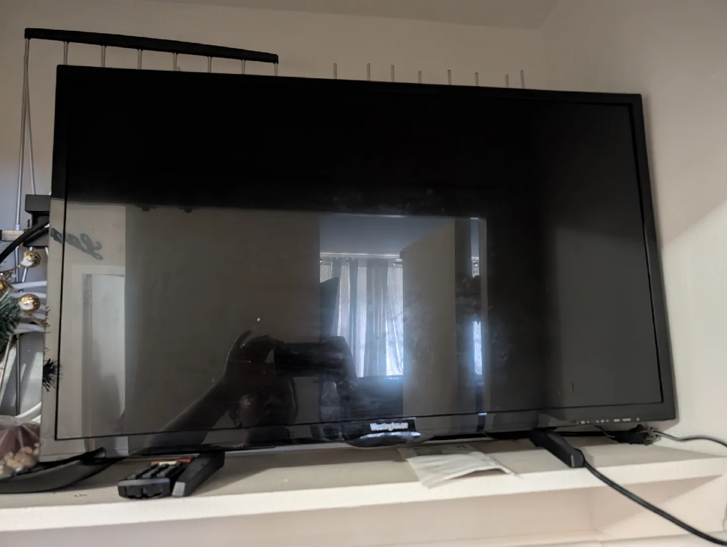 Westinghouse TV with antenna image indicator(3)