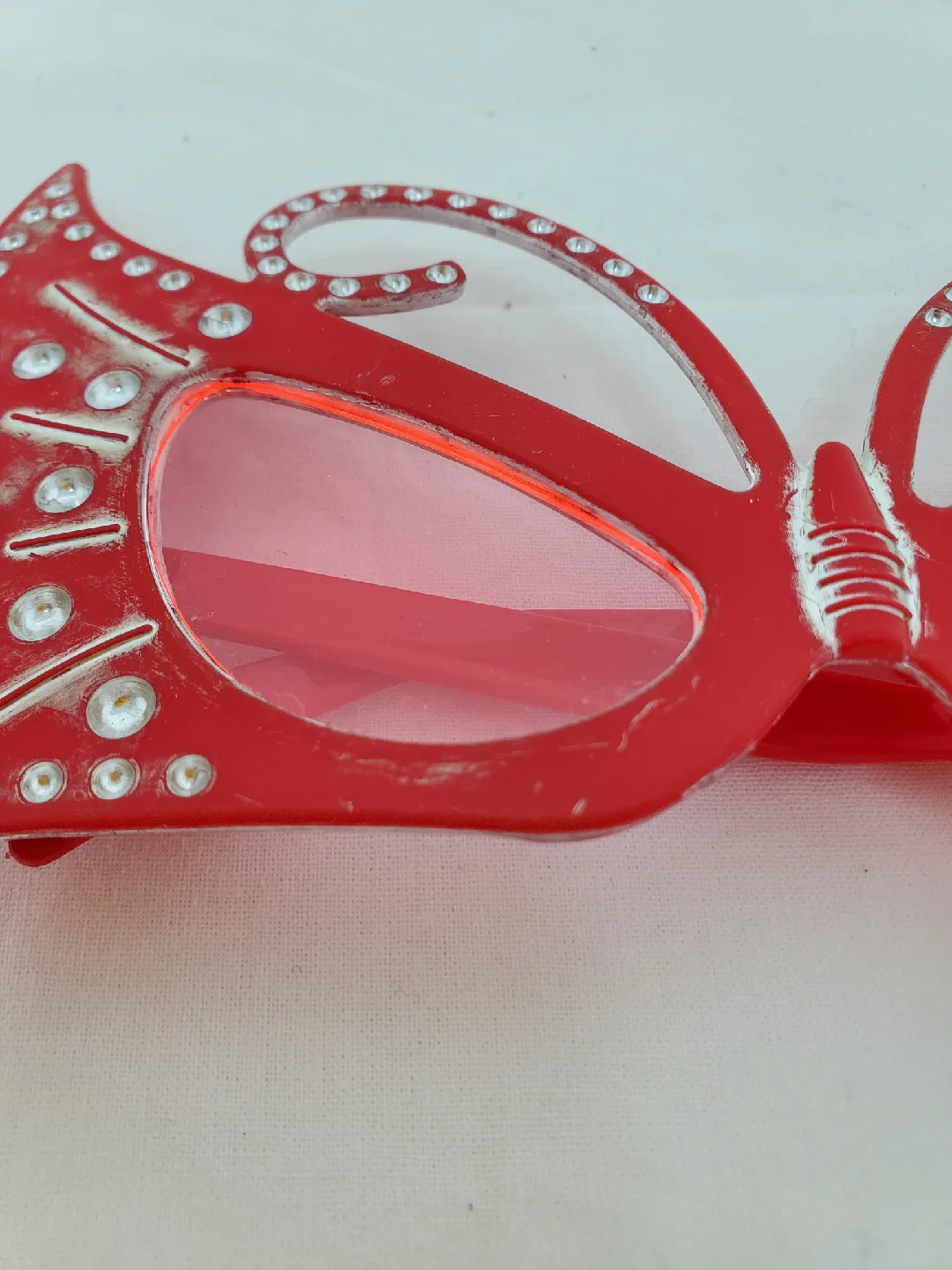 Free Red Butterfly Wing Sunglasses image indicator(6)