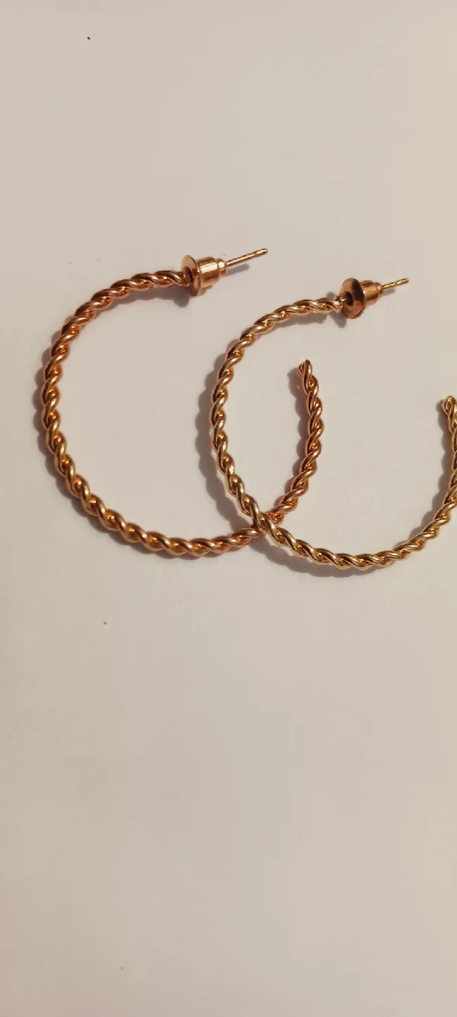 New !!! Rose Gold Twisted Rope Hoop Earrings thumbnail