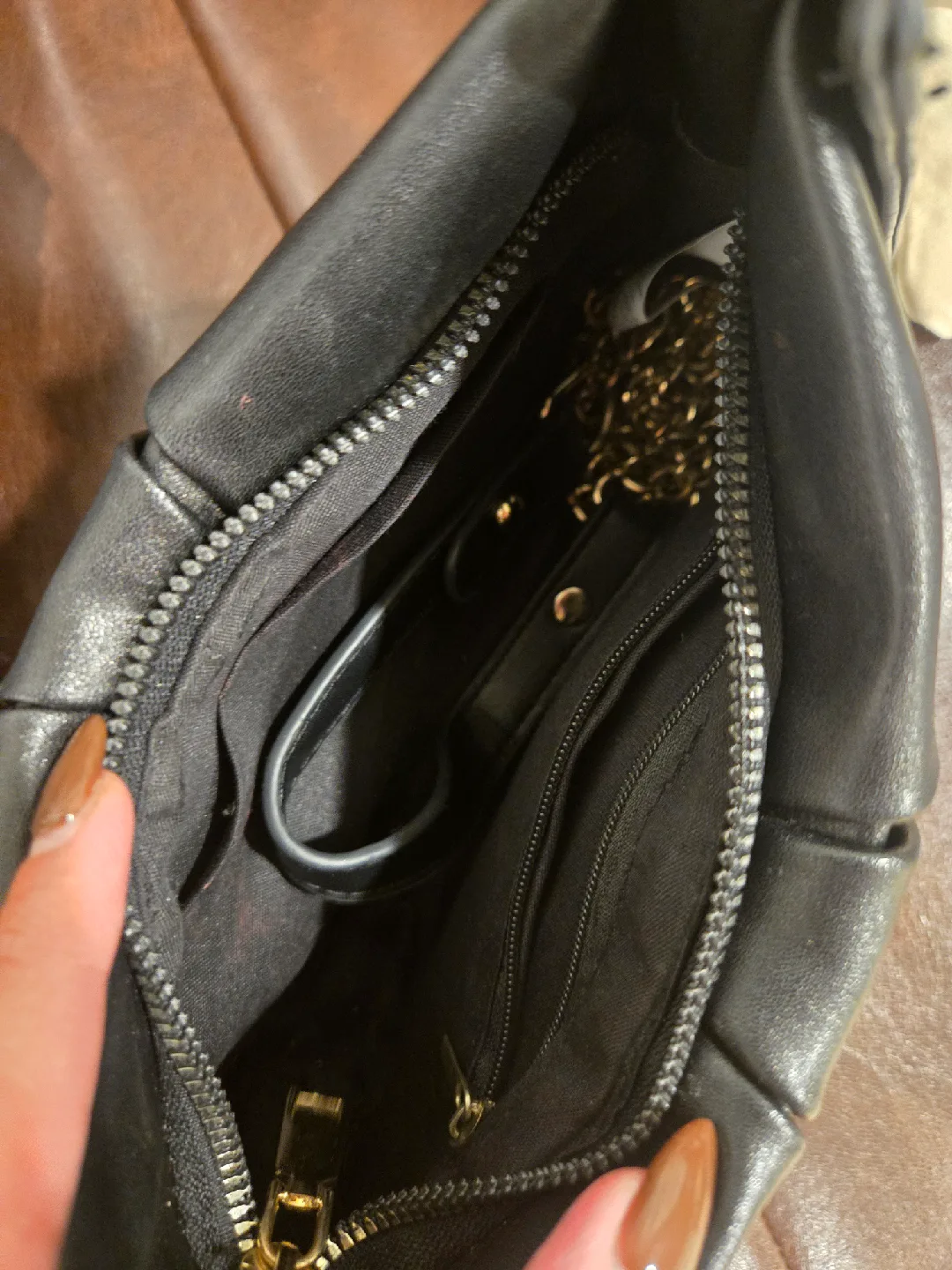 Black Chain Shoulder Bag image indicator(2)