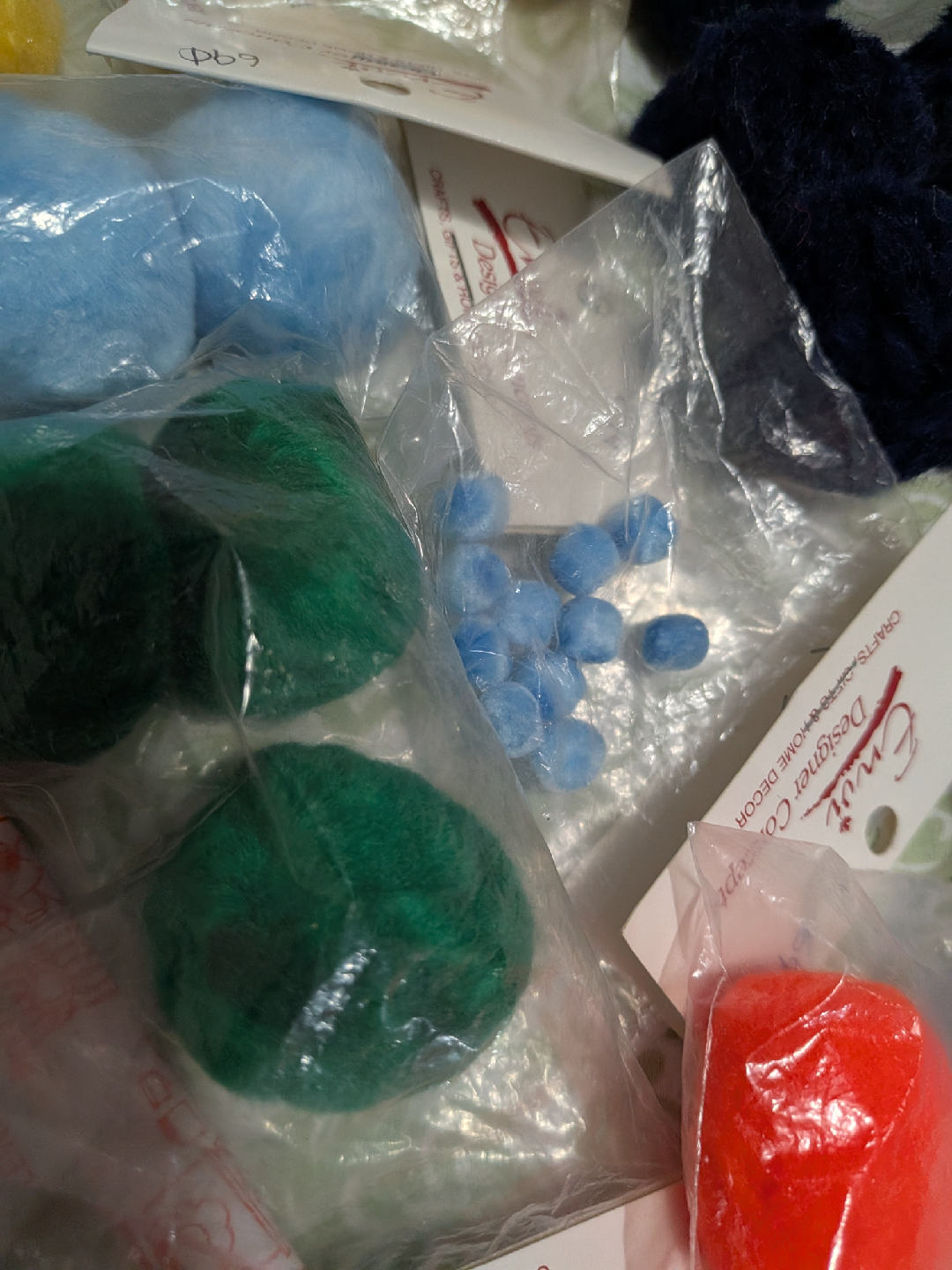 Collection of Pom Poms different colours & sizes - photo 4