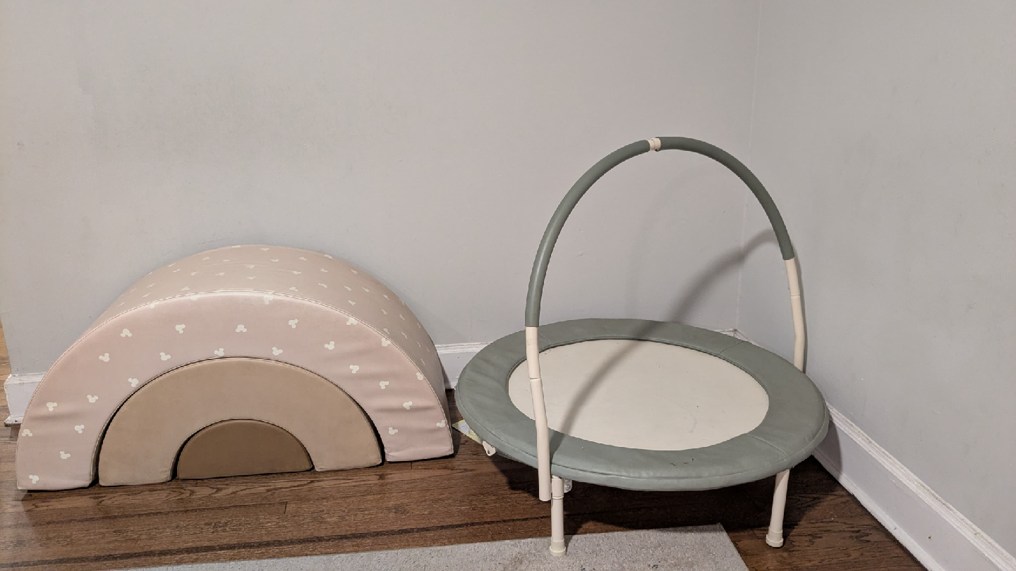 Gathre toys: Stackable Arc Playset and Trampoline