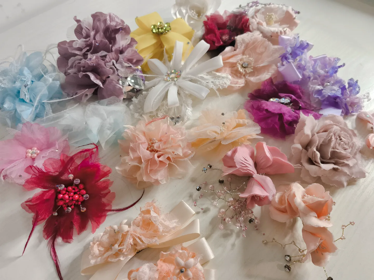 Assorted Flower Hair Accessories image indicator(2)