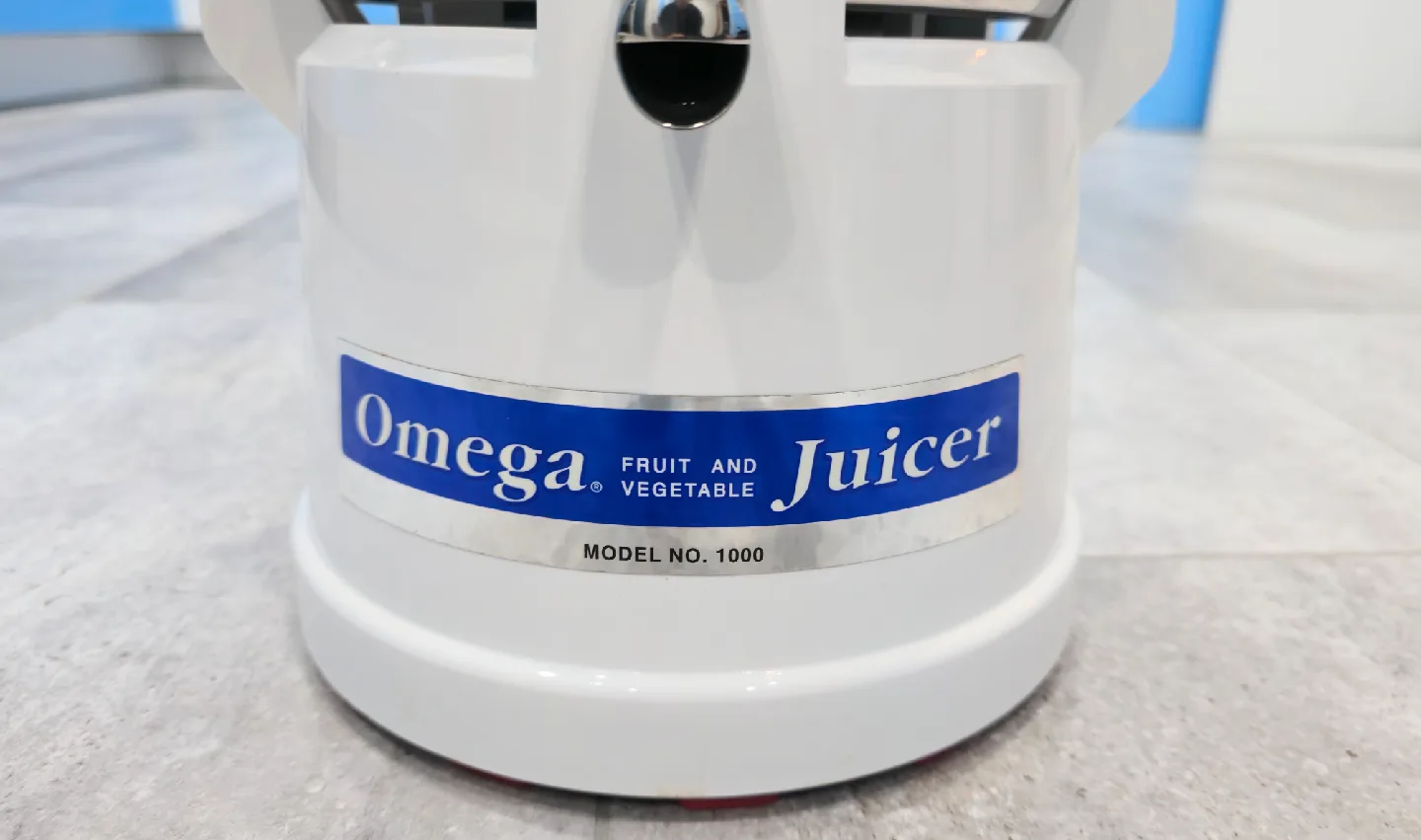 Omega Fruit & Vegetable Juicer Model 1000 image indicator(3)