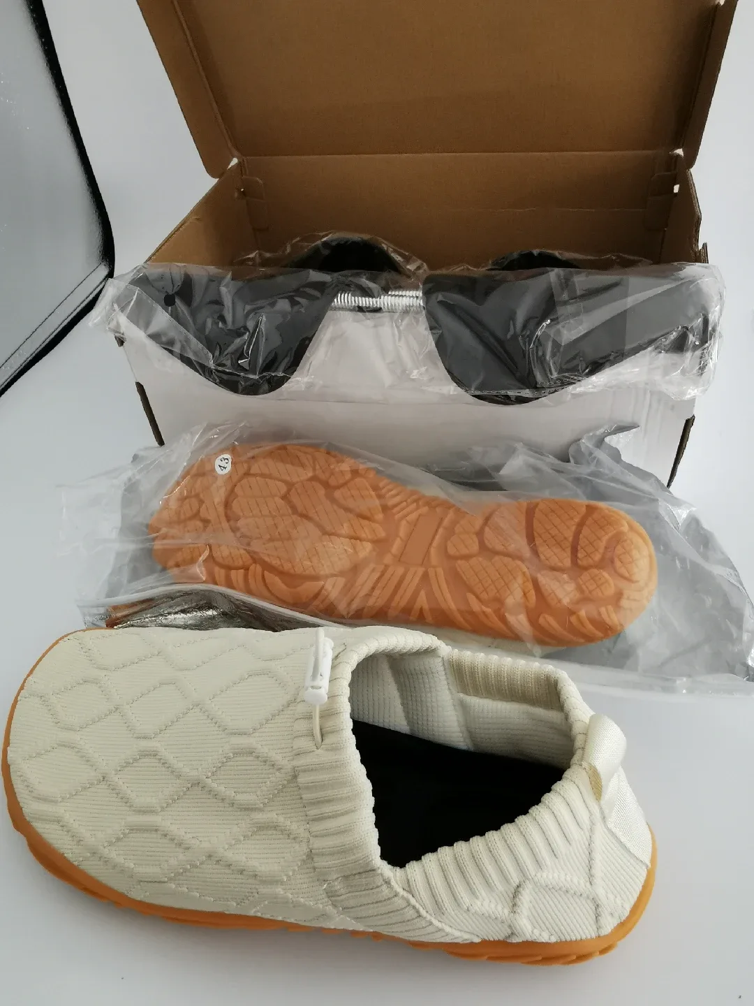 New Beige Water Shoes - Mens US 10/Women's 11.5 image indicator(3)