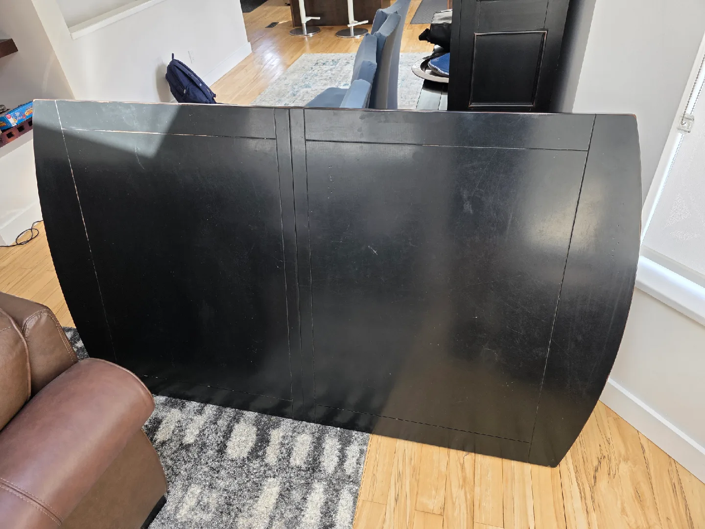 Dining Table image indicator(2)