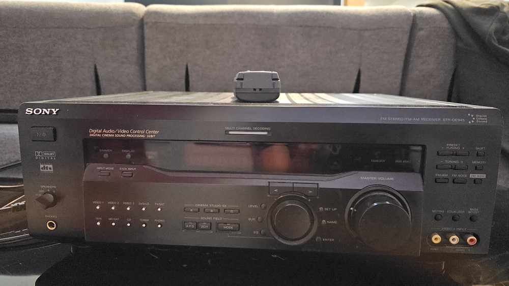 Sony STR-DE945 Digital Audio/Video Control Center Receiver