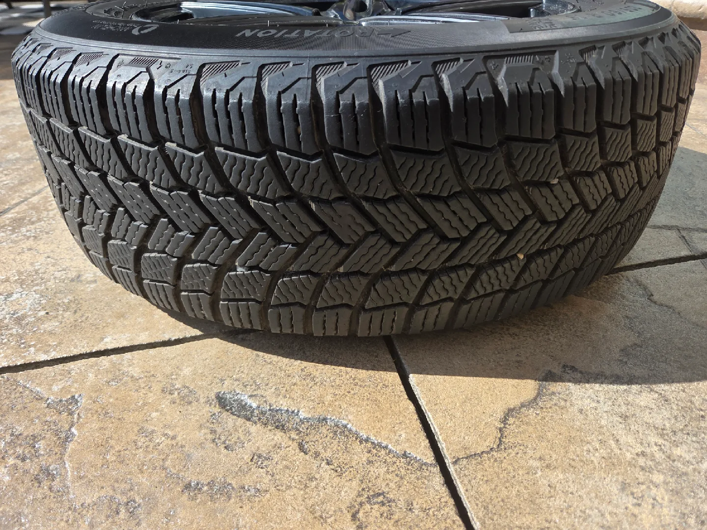 Michelin X-Ice Snow Tires 205/60R16 with RTX Rims image indicator(4)