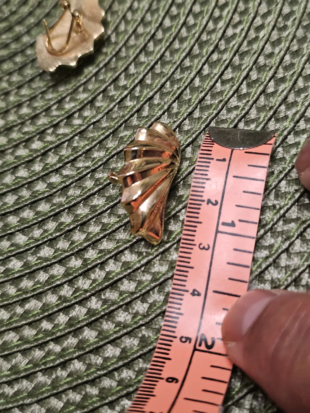 14KGold Earrings 4.25grams image indicator(2)