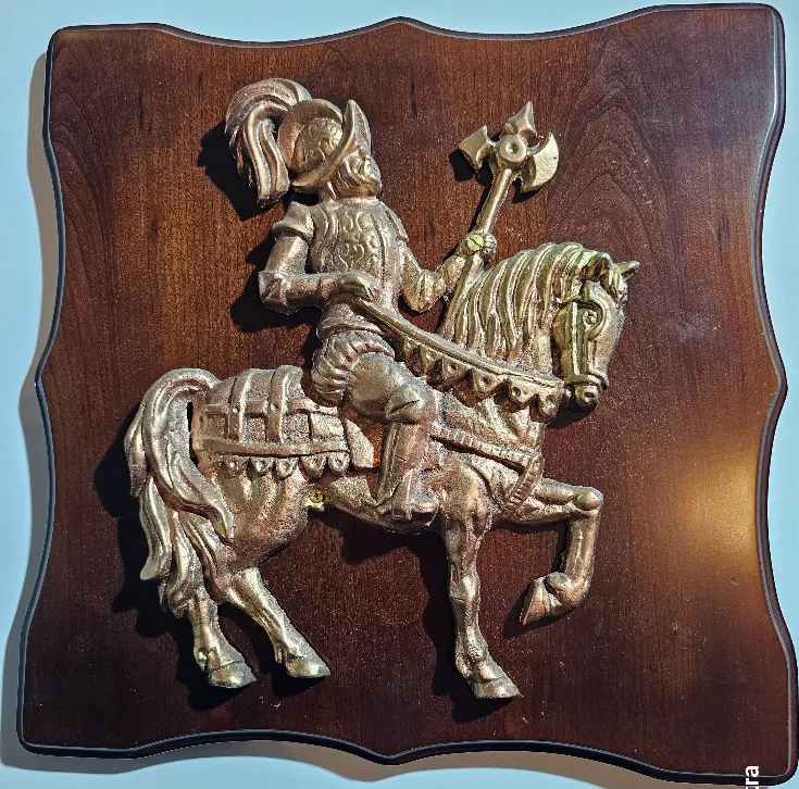Vintage Knight on Horseback Wall Plaque image indicator(2)