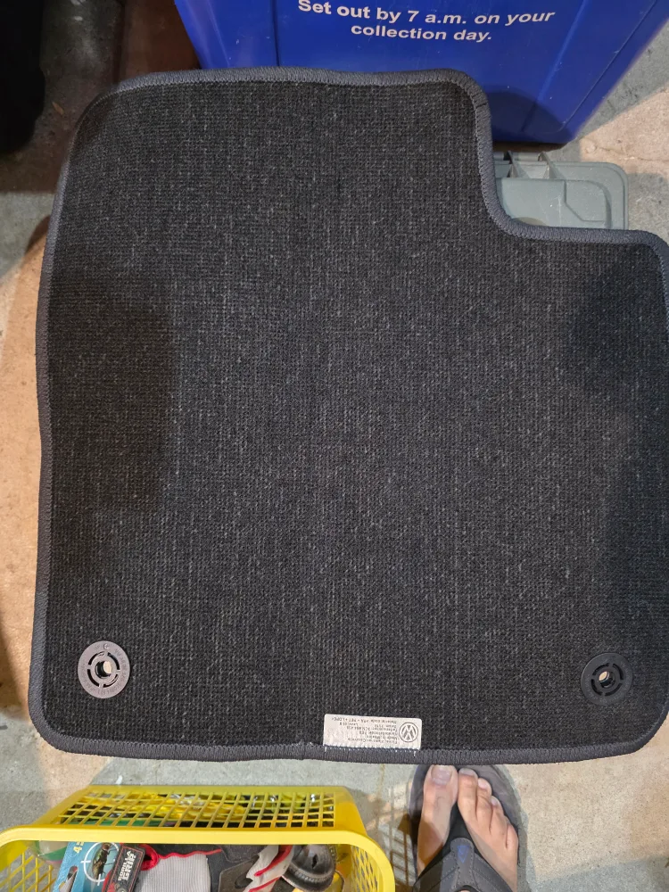 Volkswagen Car Floor Mat - Black image indicator(3)