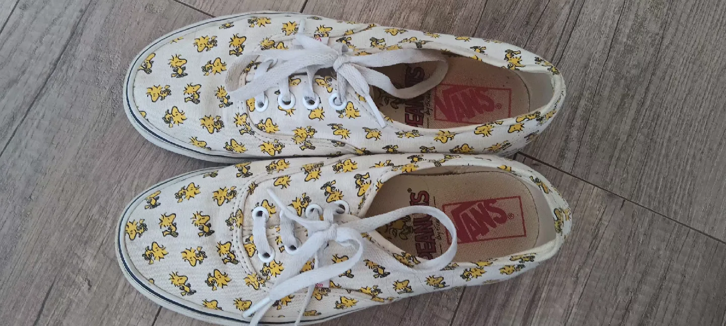 Vans x Peanuts Snoopy Print Sneakers - Women's Size 7 image indicator(2)