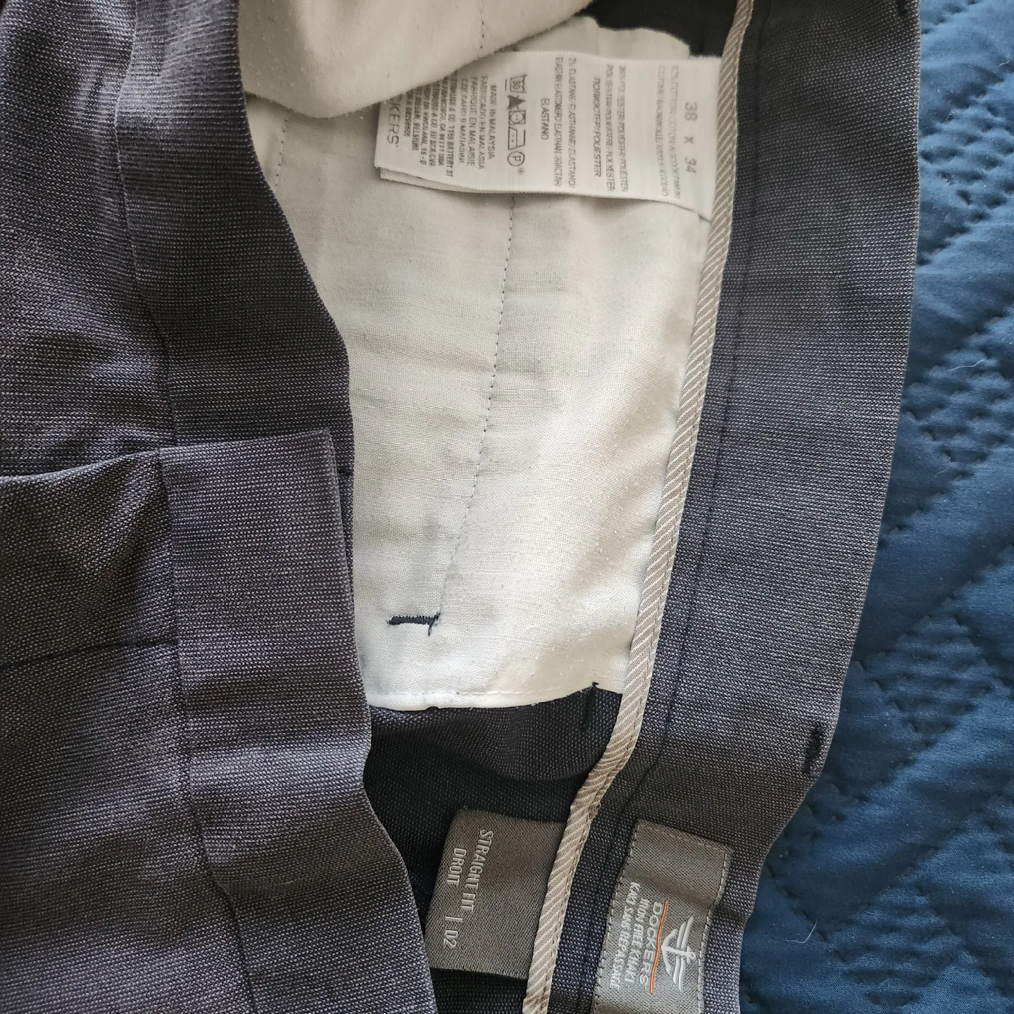 Men's Pants: Dockers, American Eagle - Sizes 38x32 & 34 image indicator(4)
