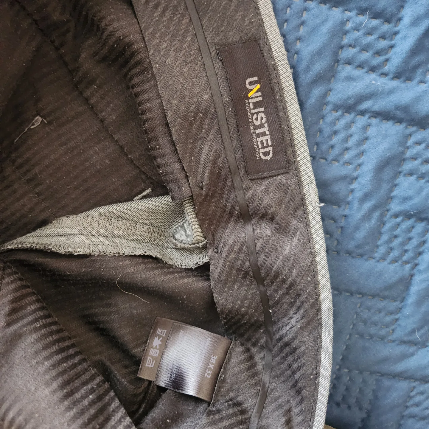 Men's Pants: Dockers, American Eagle - Sizes 38x32 & 34 image indicator(5)