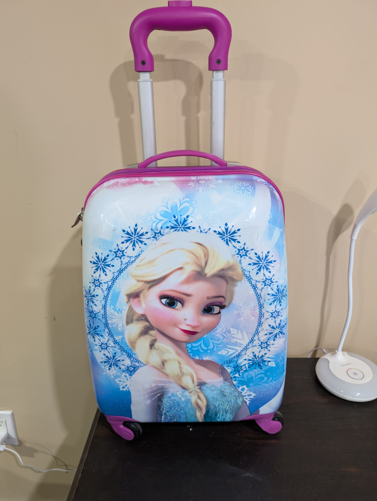 Elsa Rolling Suitcase