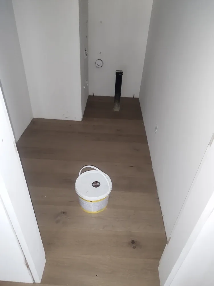 engineered hardwood glue down installation image indicator(6)