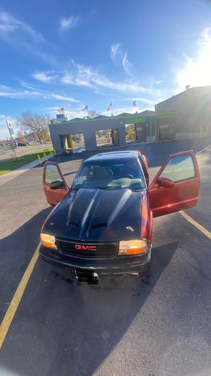 GMC Sonoma 2000 image indicator(3)