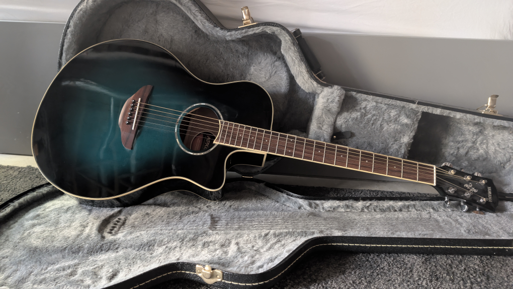 Apx600 yamaha electric acoustic guitar