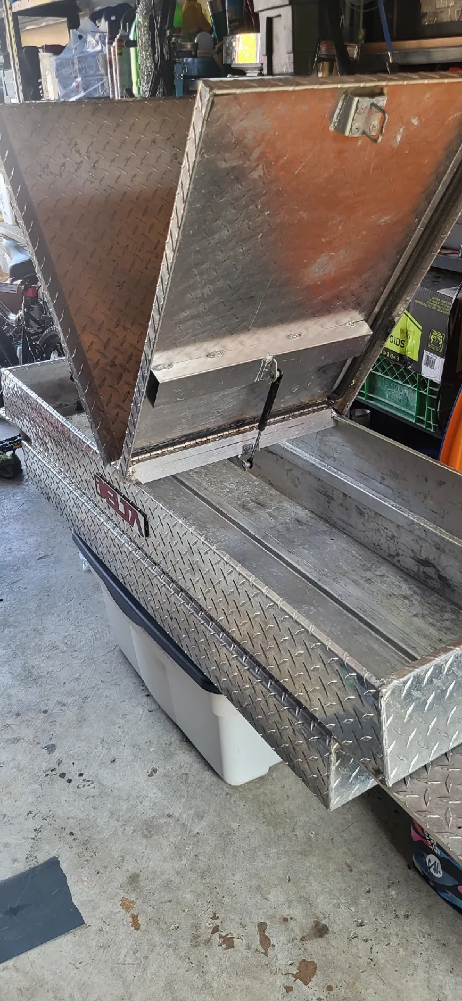 Delta Aluminum Truck Bed Tool Box - 68 inches image indicator(4)