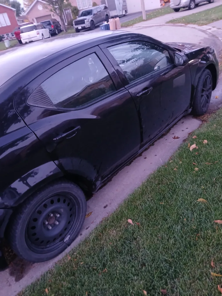 Dodge Avenger - Black Sedan image indicator(3)