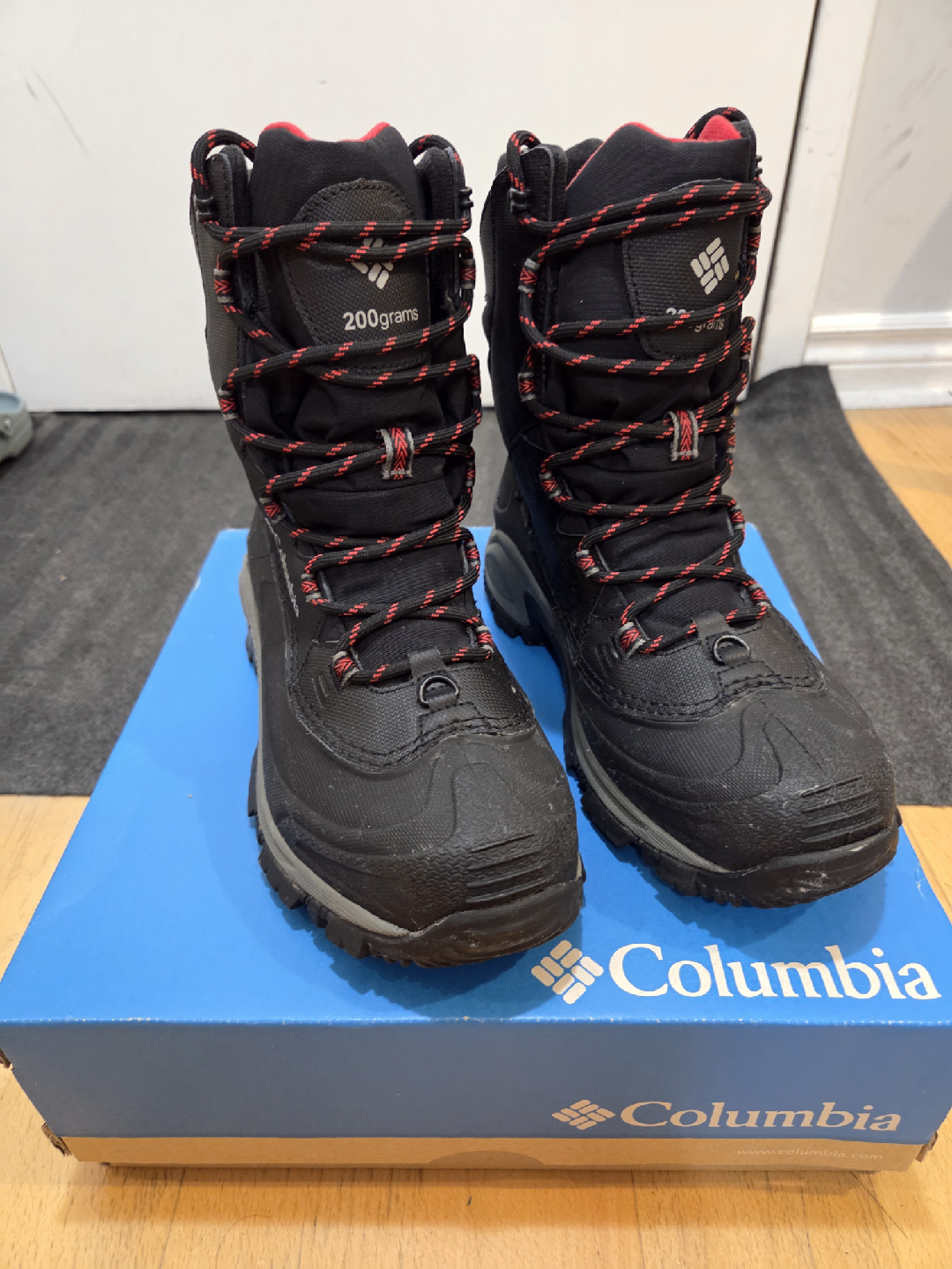 Columbia boy's Winter Boots - Size 7