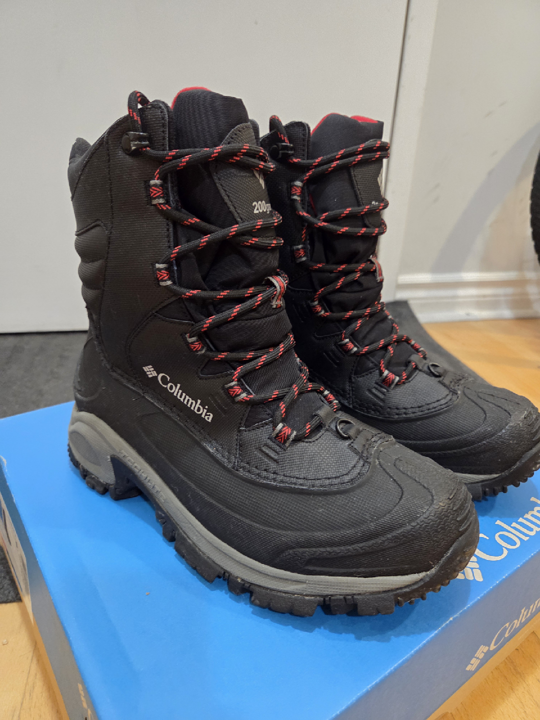 Columbia boy's Winter Boots - Size 7 - photo 2