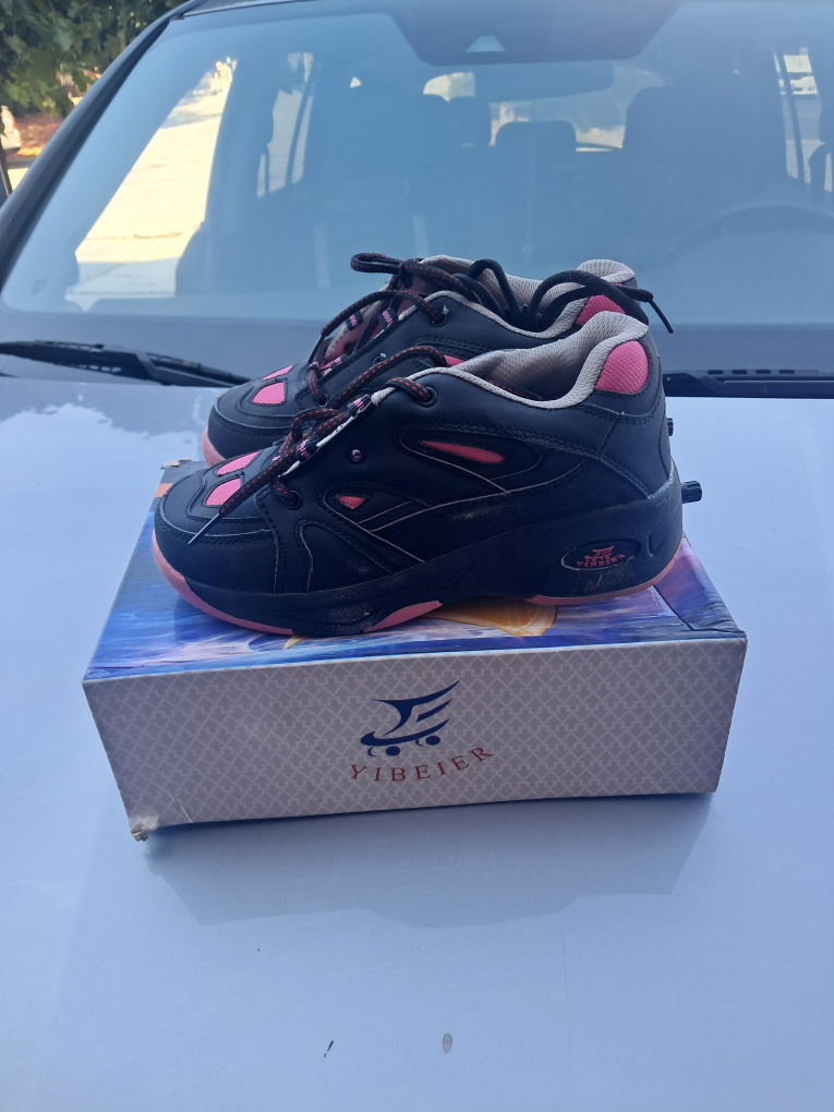 Yibeier Roller Skate Shoes - Youth Size
