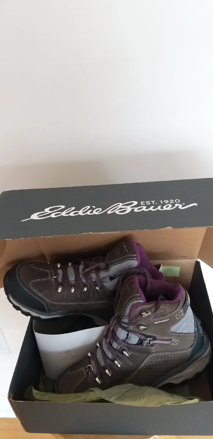 Eddie Bauer Waterproof Hiking Boots - Women's 7.5 image indicator(7)
