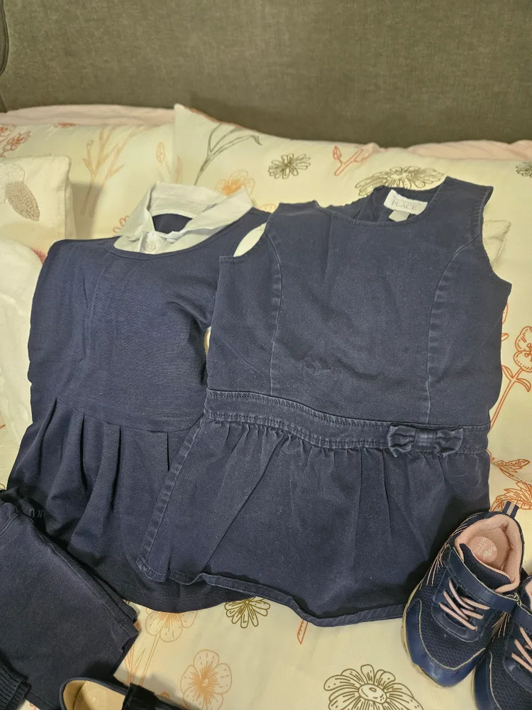 school clothes 4/5T image indicator(6)