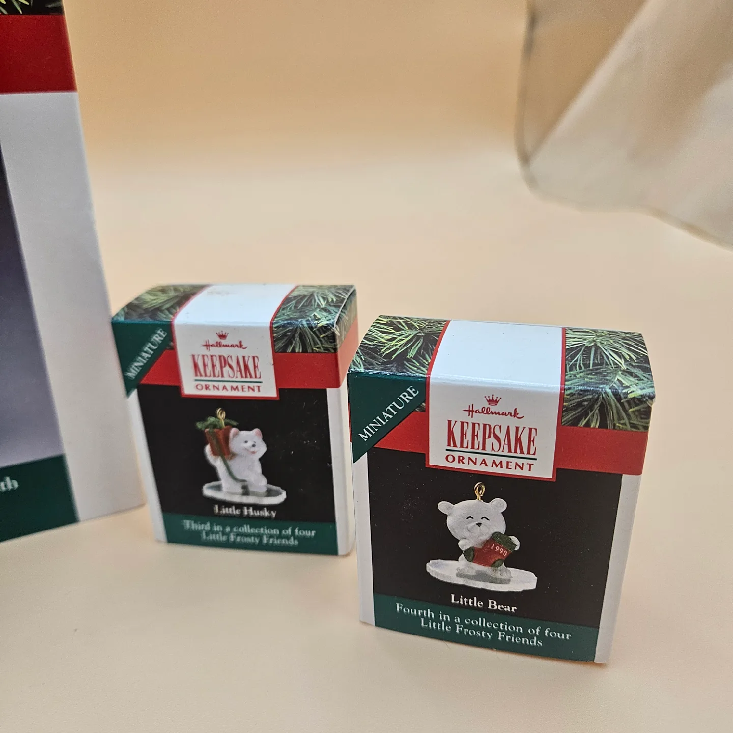 1990 Hallmark Little Frosty Friends memory Wreath  Collection image indicator(3)