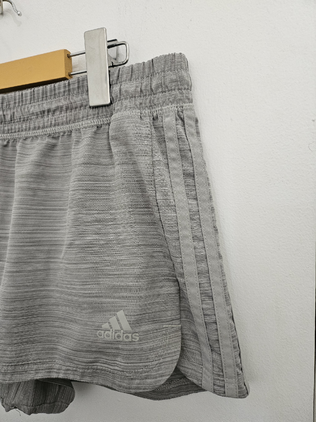 Short Adidas AEROREADY gris taille M - photo 3