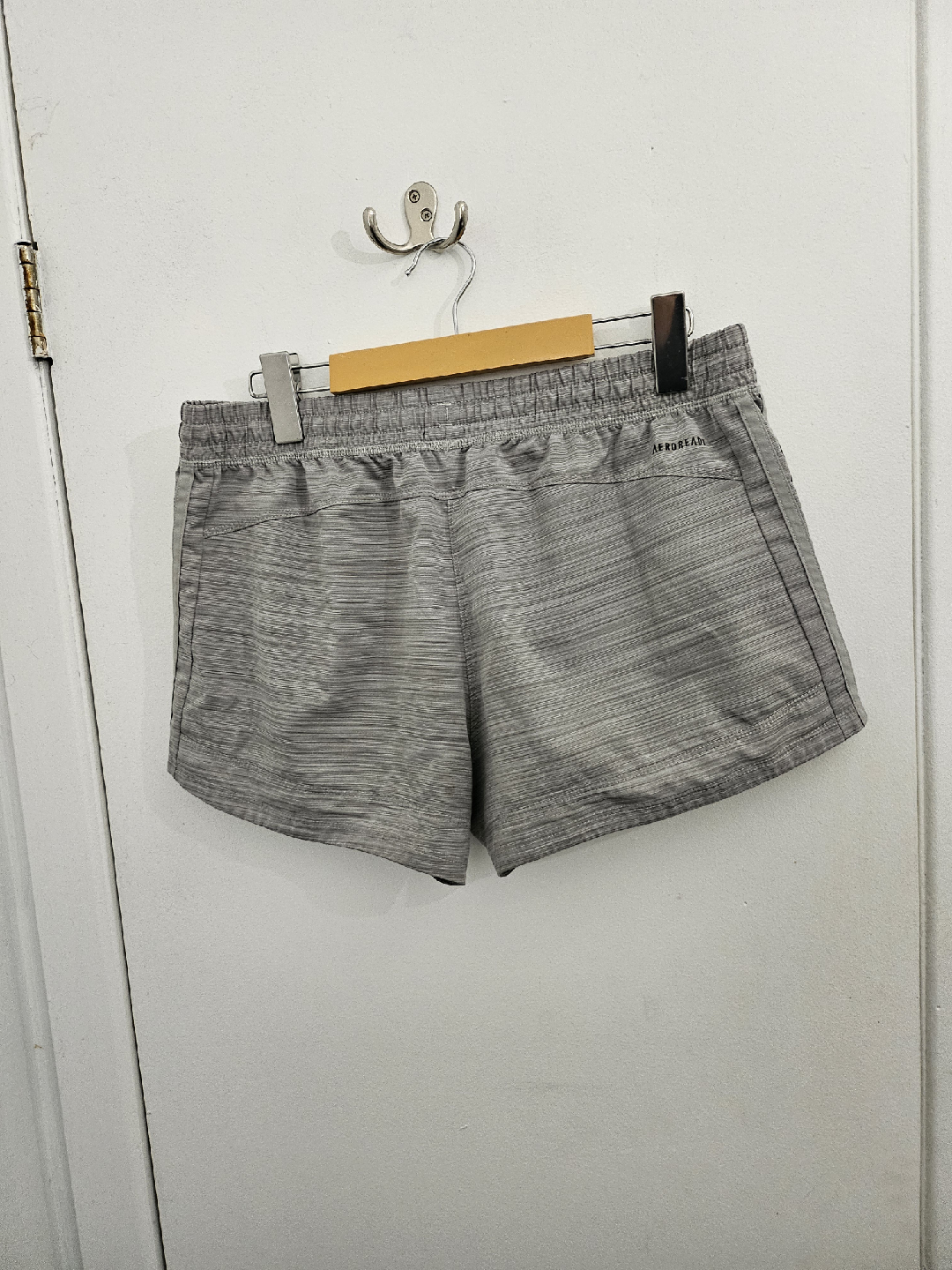 Short Adidas AEROREADY gris taille M - photo 4