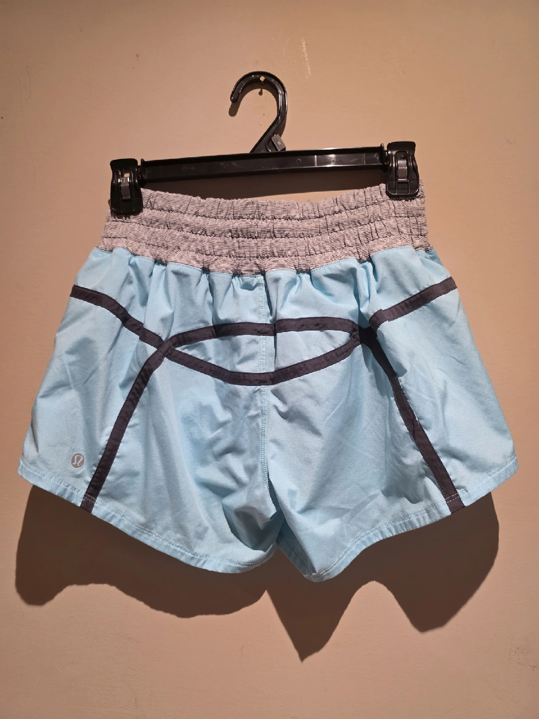 Lululemon Hotty Hot Shorts Size 4 Blue - photo 2
