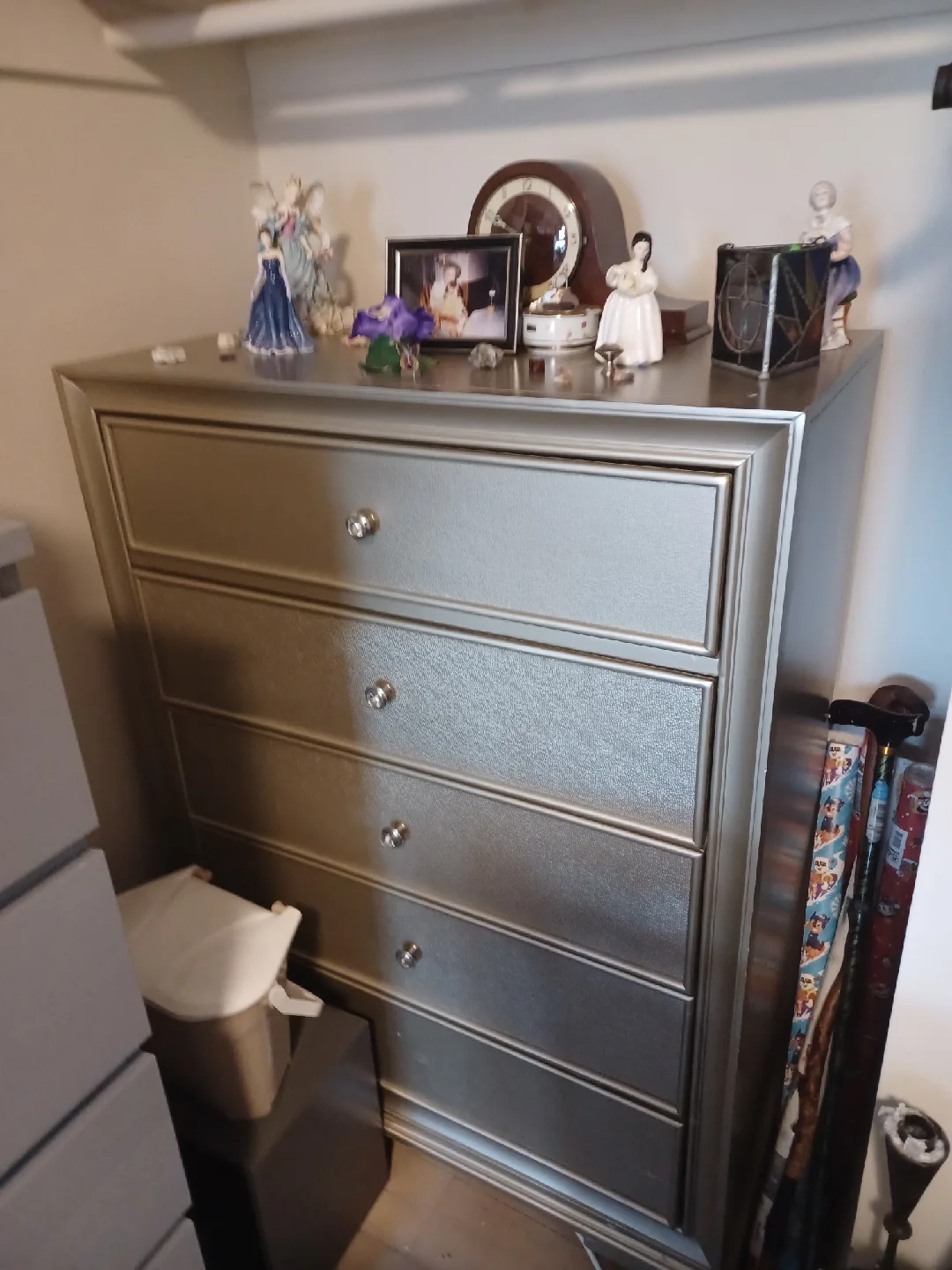 Bedroom Set - Dresser, Chest, Bed Frame image indicator(3)