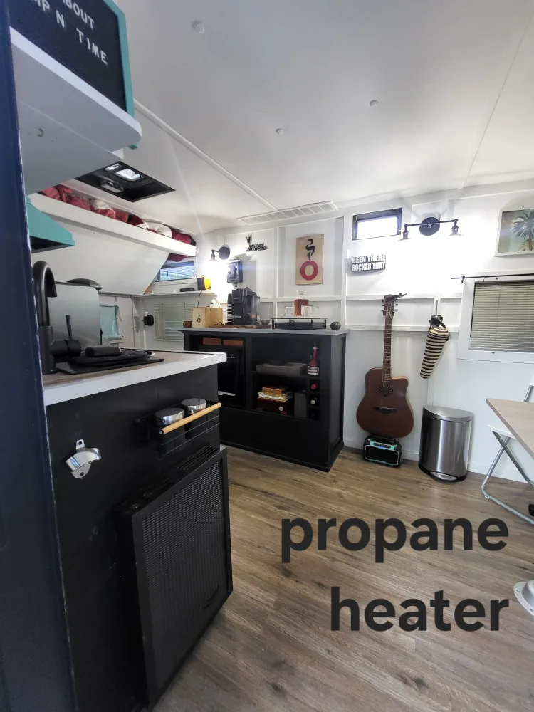 Restored 16ft Vintage Travel Trailer image indicator(5)